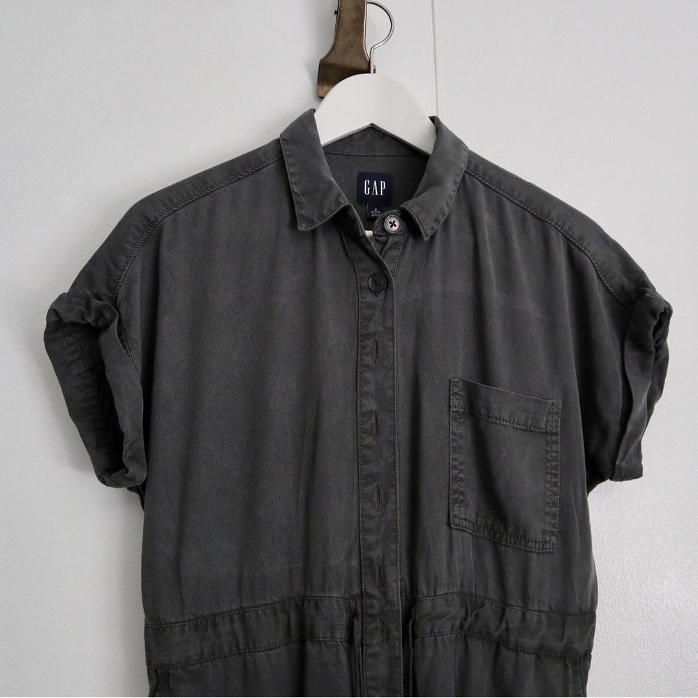 Gap gray short sleeve collared jumpsuit